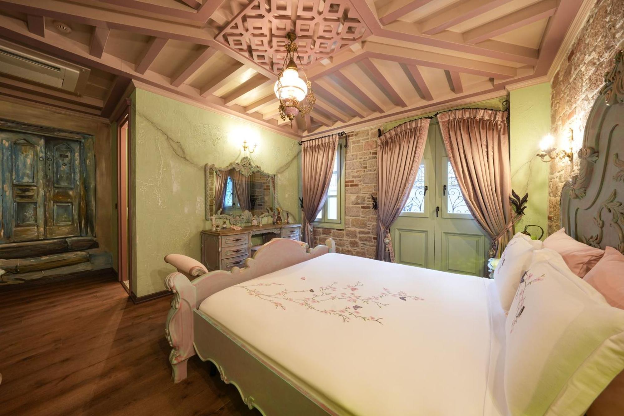 Naz Su Cunda Hotel Ngoại thất bức ảnh